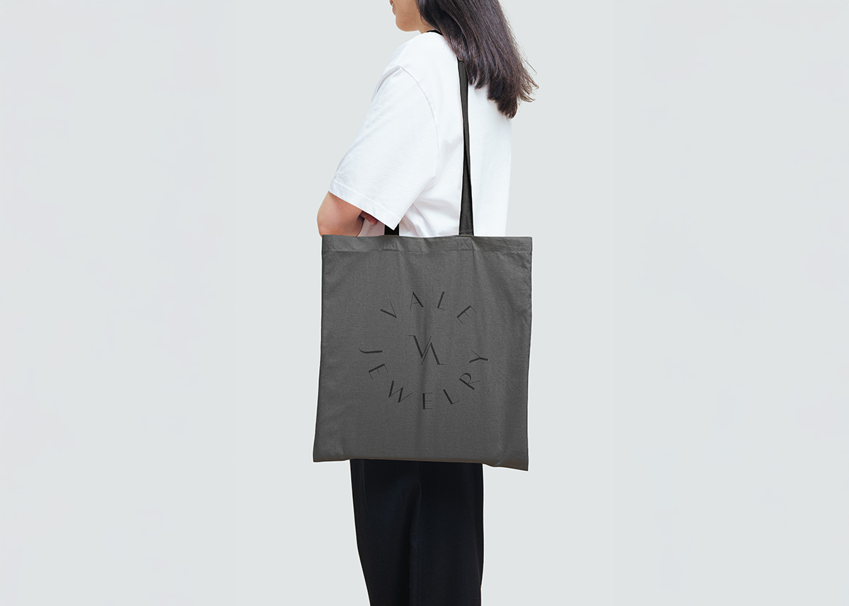 Vale Jewelry Tote